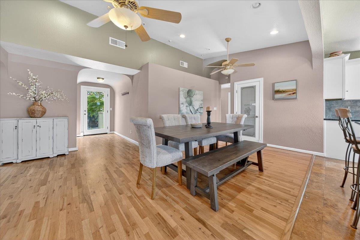 Detail Gallery Image 14 of 48 For 107 Paulsen Rd #D,  Watsonville,  CA 95076 - 3 Beds | 2 Baths