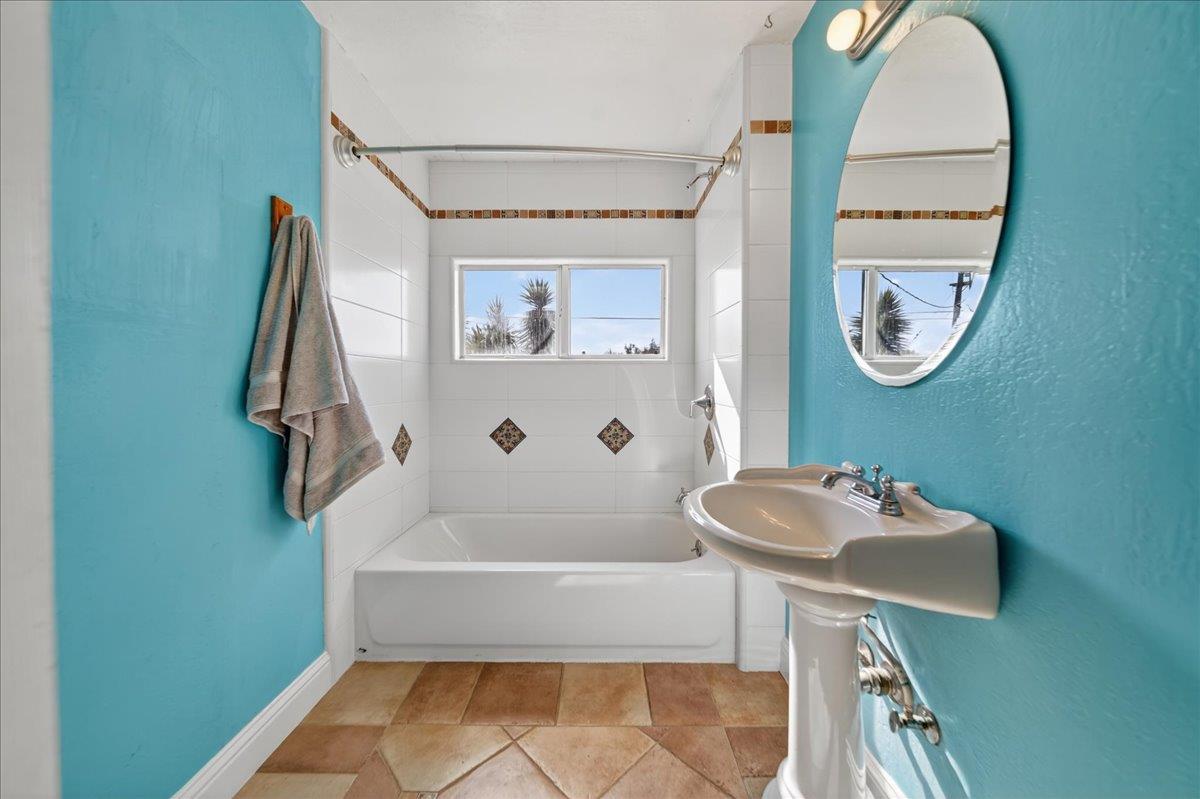 Detail Gallery Image 21 of 48 For 107 Paulsen Rd #D,  Watsonville,  CA 95076 - 3 Beds | 2 Baths