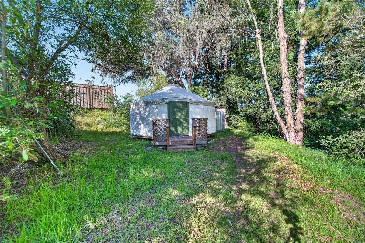 Detail Gallery Image 40 of 48 For 107 Paulsen Rd #D,  Watsonville,  CA 95076 - 3 Beds | 2 Baths