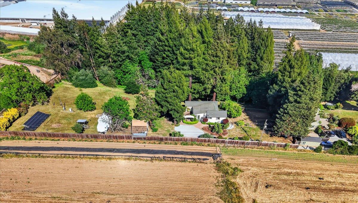 Detail Gallery Image 44 of 48 For 107 Paulsen Rd #D,  Watsonville,  CA 95076 - 3 Beds | 2 Baths