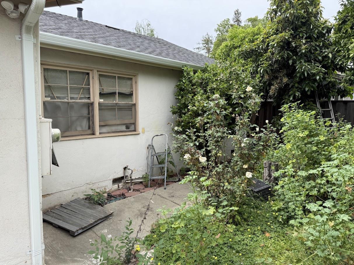 Detail Gallery Image 7 of 14 For Coastland Ave, San Jose,  CA 95125 - 3 Beds | 1 Baths