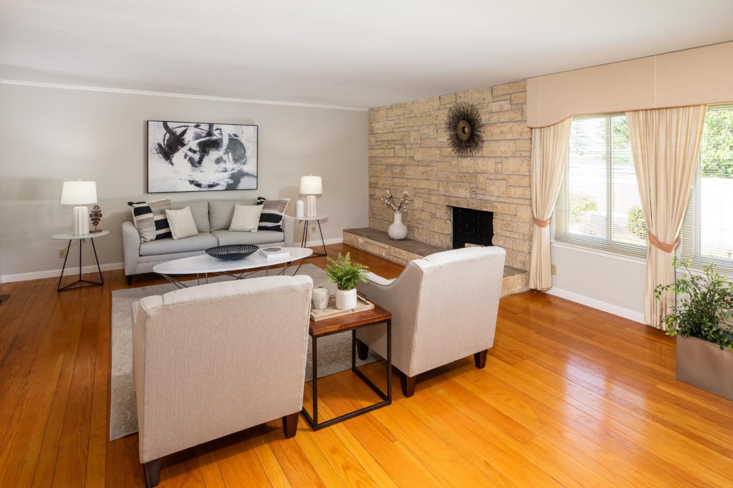 Detail Gallery Image 6 of 25 For 807 University Ave, Los Altos,  CA 94024 - 4 Beds | 2/1 Baths