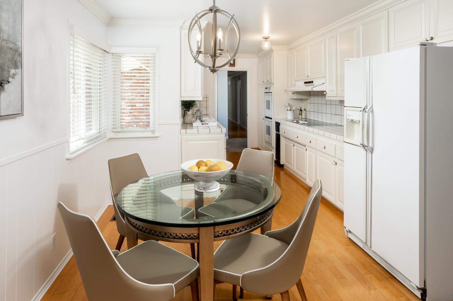 Detail Gallery Image 9 of 25 For 807 University Ave, Los Altos,  CA 94024 - 4 Beds | 2/1 Baths