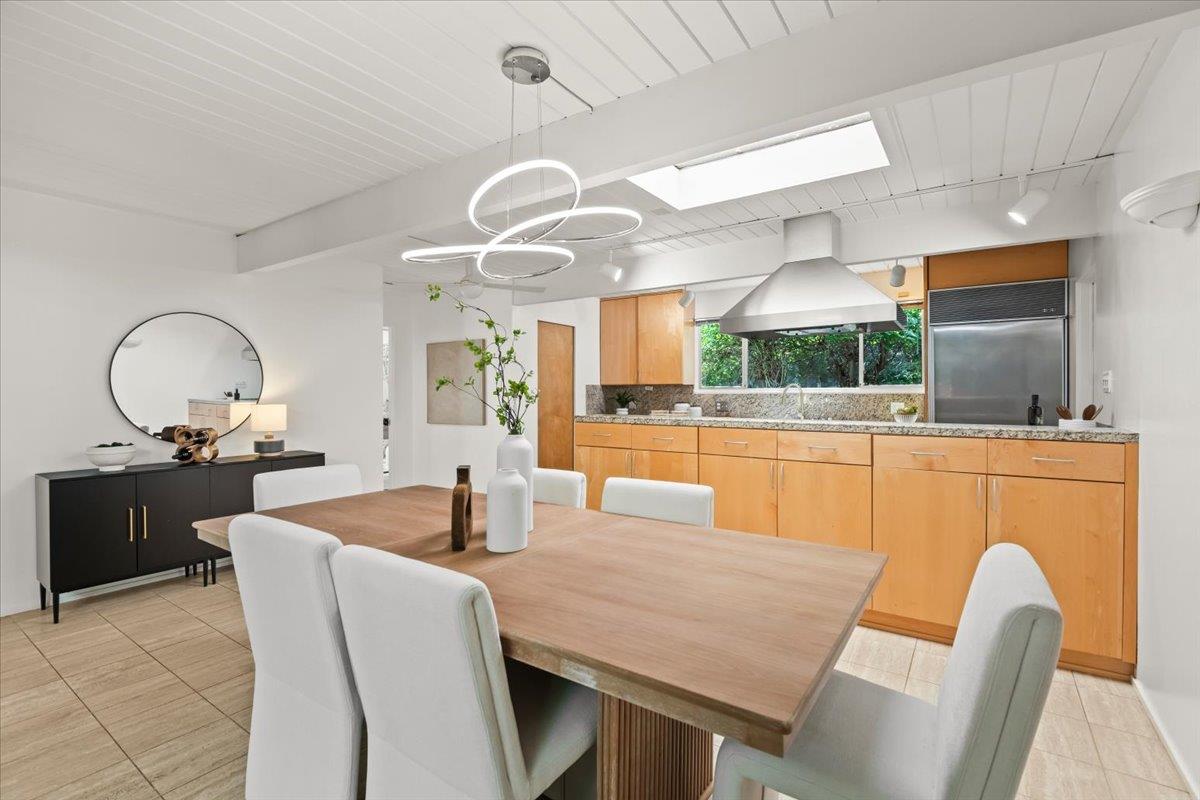 Detail Gallery Image 15 of 37 For 950 Susquehanna Ct, Sunnyvale,  CA 94087 - 5 Beds | 2 Baths