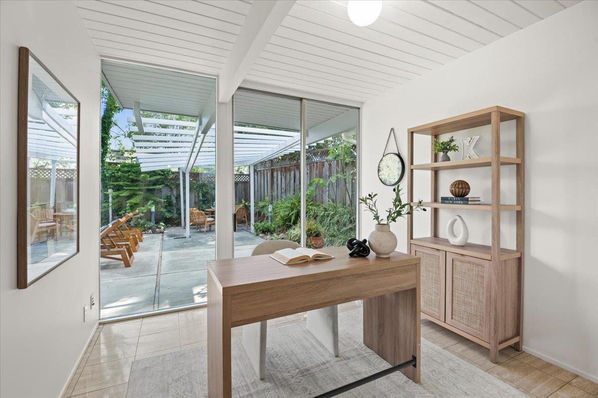 Detail Gallery Image 18 of 37 For 950 Susquehanna Ct, Sunnyvale,  CA 94087 - 5 Beds | 2 Baths