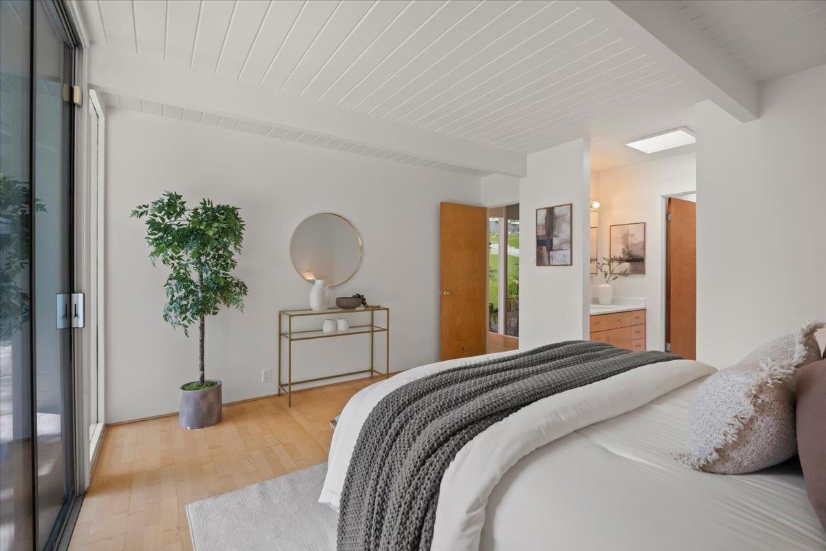 Detail Gallery Image 20 of 37 For 950 Susquehanna Ct, Sunnyvale,  CA 94087 - 5 Beds | 2 Baths