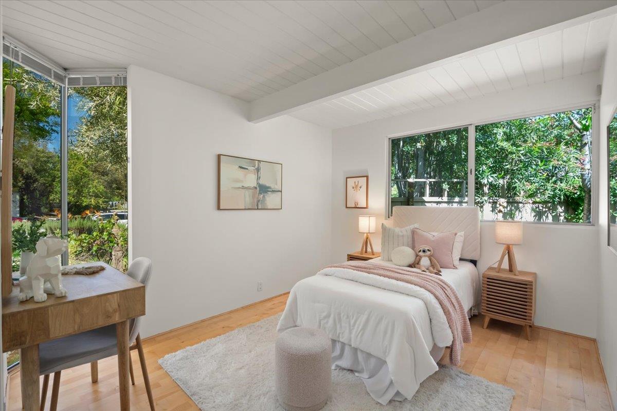 Detail Gallery Image 26 of 37 For 950 Susquehanna Ct, Sunnyvale,  CA 94087 - 5 Beds | 2 Baths