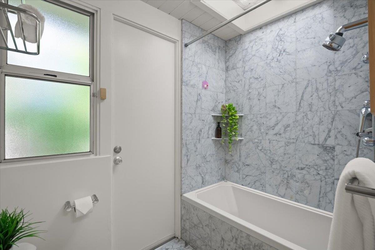 Detail Gallery Image 28 of 37 For 950 Susquehanna Ct, Sunnyvale,  CA 94087 - 5 Beds | 2 Baths