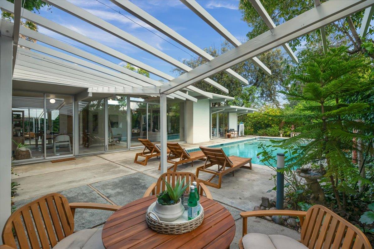 Detail Gallery Image 32 of 37 For 950 Susquehanna Ct, Sunnyvale,  CA 94087 - 5 Beds | 2 Baths