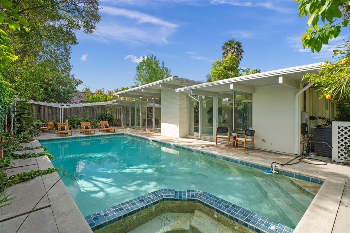 Detail Gallery Image 36 of 37 For 950 Susquehanna Ct, Sunnyvale,  CA 94087 - 5 Beds | 2 Baths