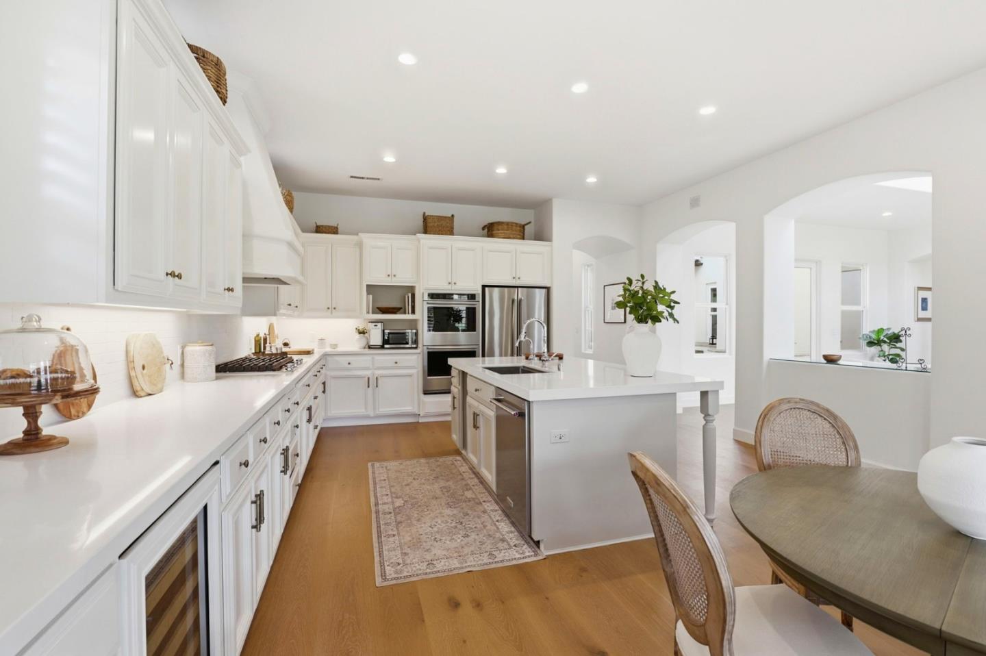 Detail Gallery Image 11 of 49 For 1965 Saint  Andrews Cir, Gilroy,  CA 95020 - 4 Beds | 3 Baths