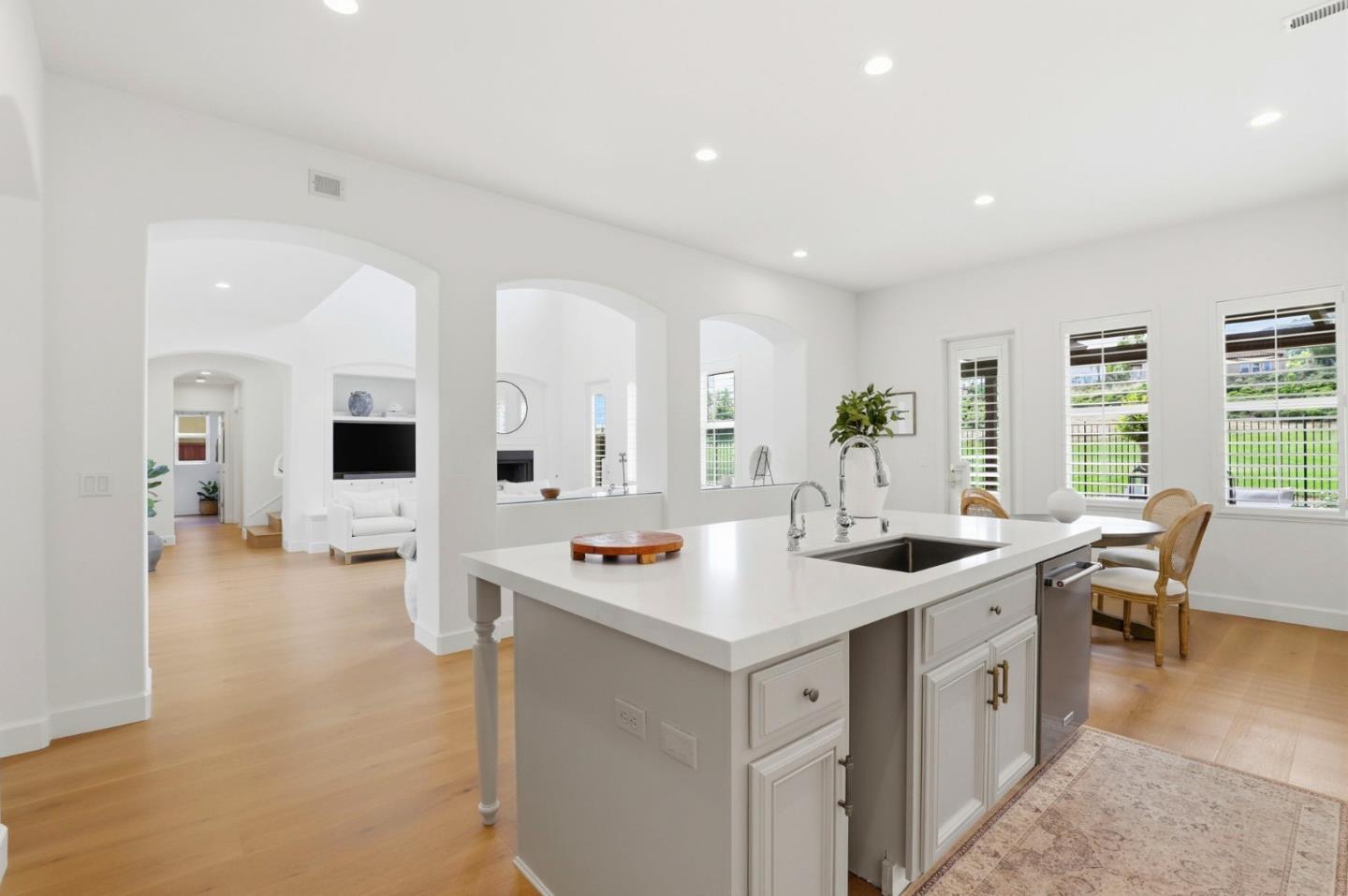 Detail Gallery Image 12 of 49 For 1965 Saint  Andrews Cir, Gilroy,  CA 95020 - 4 Beds | 3 Baths