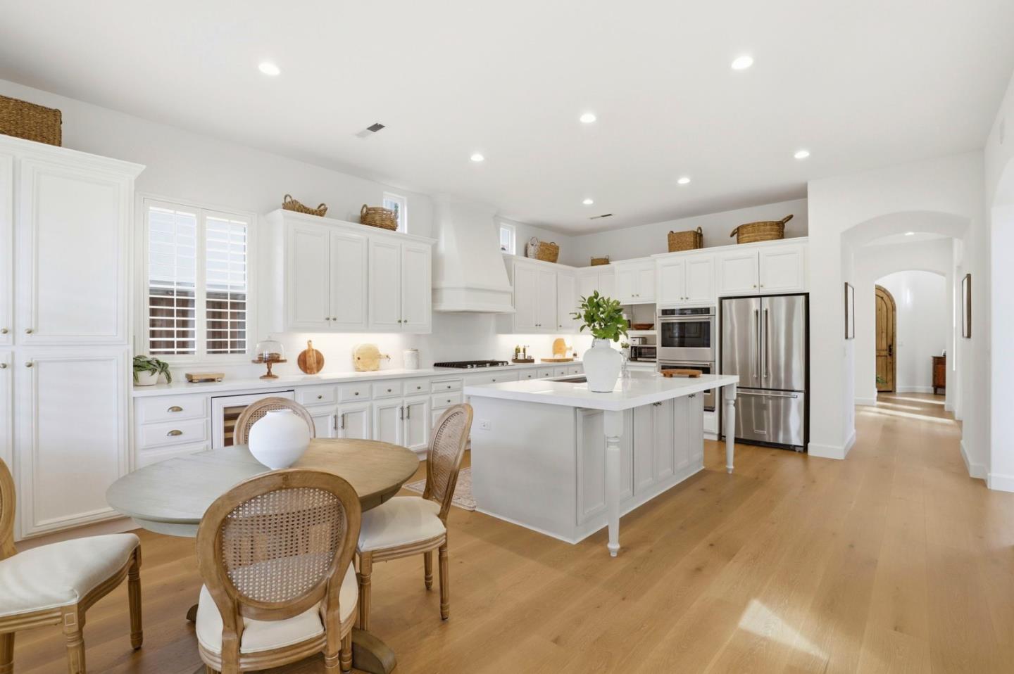 Detail Gallery Image 13 of 49 For 1965 Saint  Andrews Cir, Gilroy,  CA 95020 - 4 Beds | 3 Baths