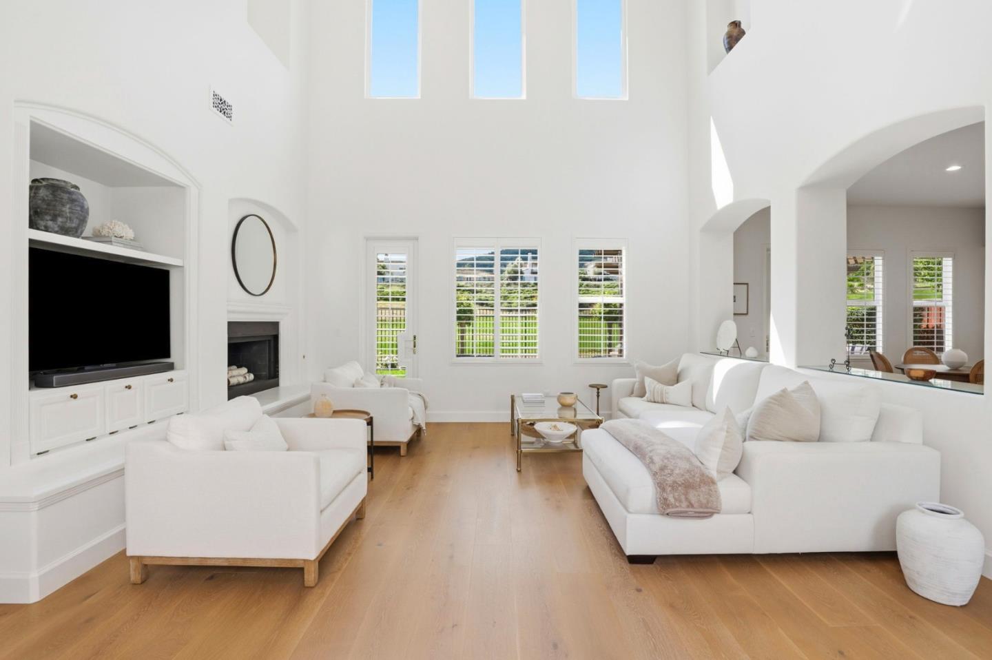 Detail Gallery Image 14 of 49 For 1965 Saint  Andrews Cir, Gilroy,  CA 95020 - 4 Beds | 3 Baths