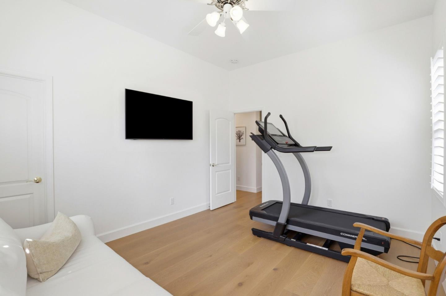 Detail Gallery Image 18 of 49 For 1965 Saint  Andrews Cir, Gilroy,  CA 95020 - 4 Beds | 3 Baths