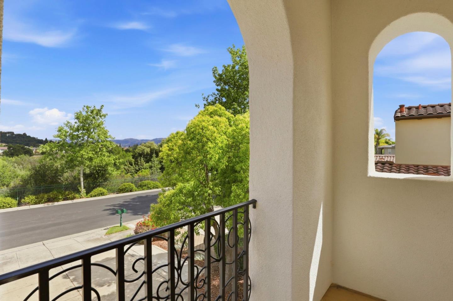 Detail Gallery Image 24 of 49 For 1965 Saint  Andrews Cir, Gilroy,  CA 95020 - 4 Beds | 3 Baths