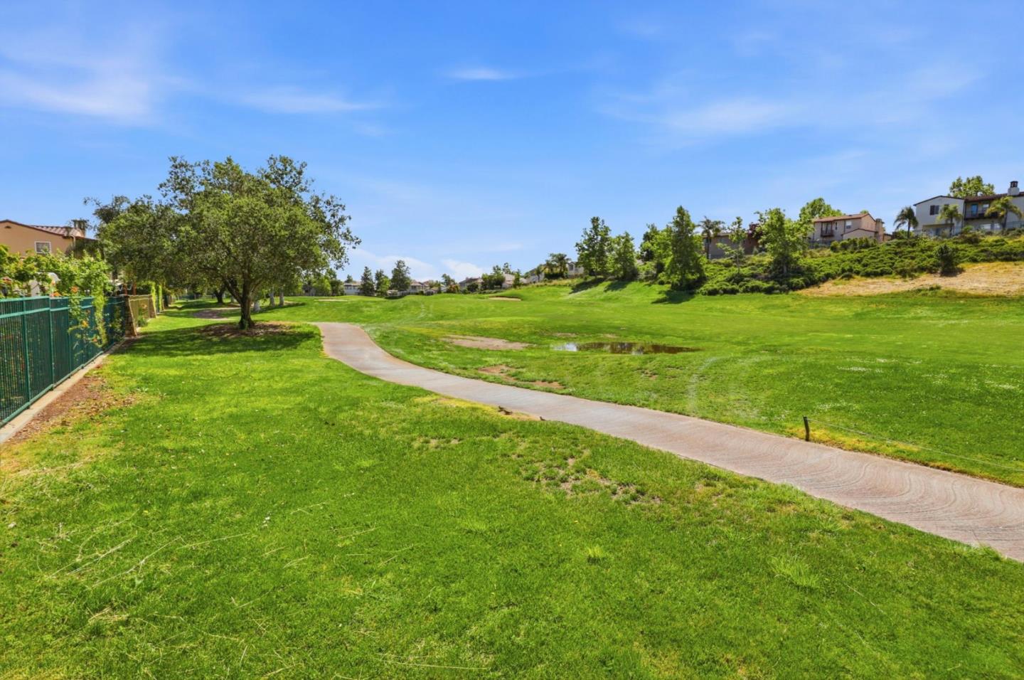 Detail Gallery Image 40 of 49 For 1965 Saint  Andrews Cir, Gilroy,  CA 95020 - 4 Beds | 3 Baths