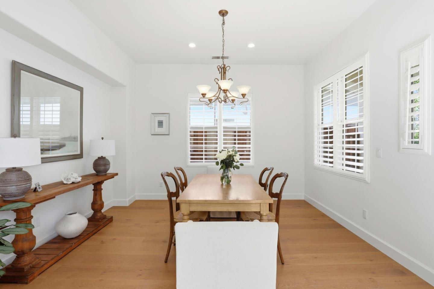 Detail Gallery Image 8 of 49 For 1965 Saint  Andrews Cir, Gilroy,  CA 95020 - 4 Beds | 3 Baths