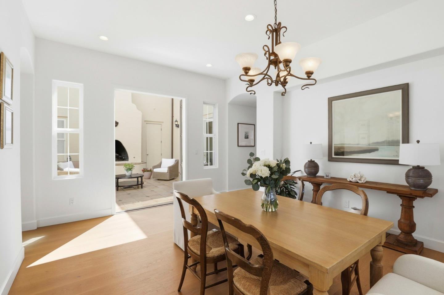 Detail Gallery Image 9 of 49 For 1965 Saint  Andrews Cir, Gilroy,  CA 95020 - 4 Beds | 3 Baths