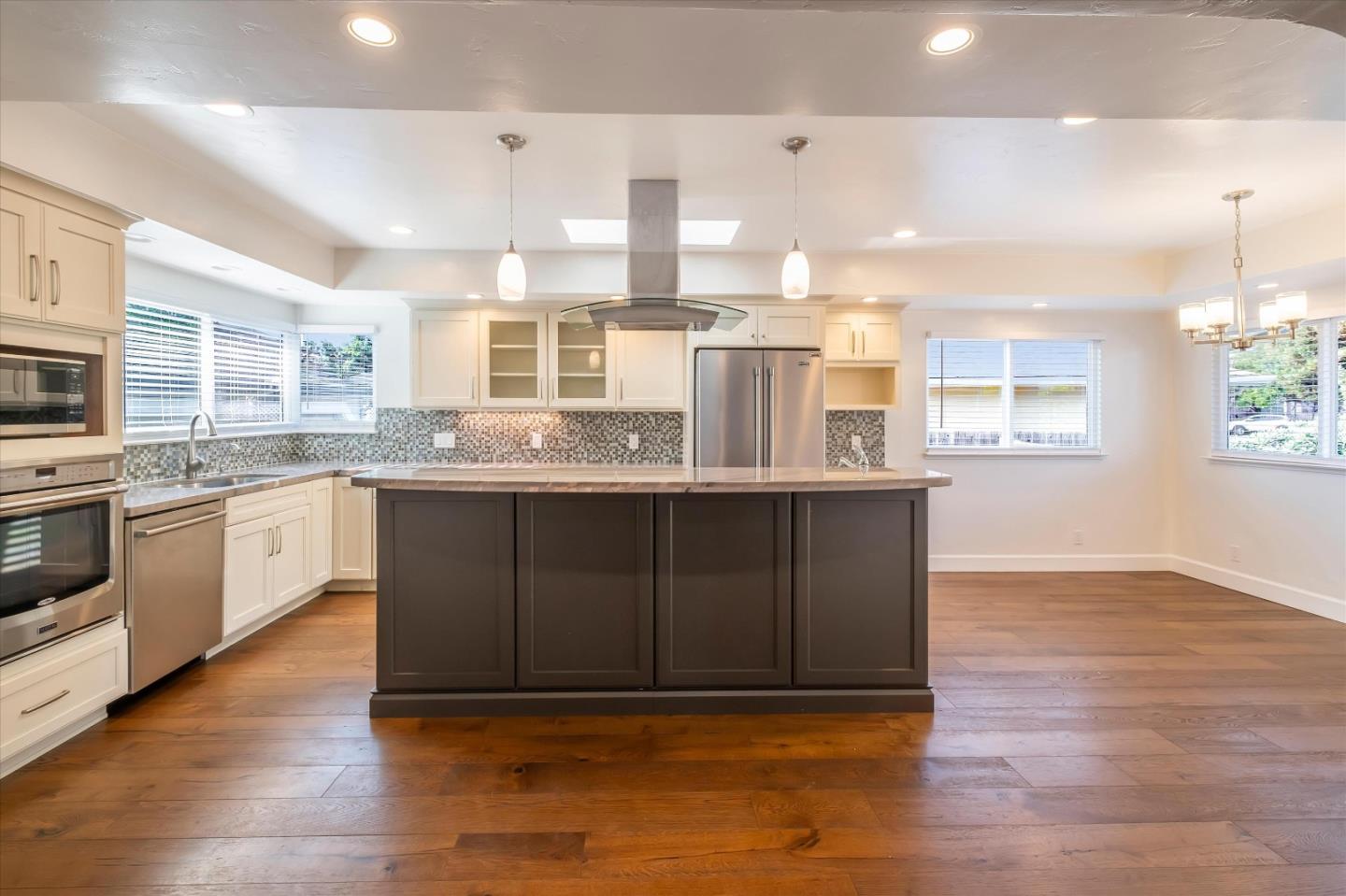 Detail Gallery Image 7 of 39 For 631 Riverside Ave, Santa Cruz,  CA 95060 - – Beds | – Baths