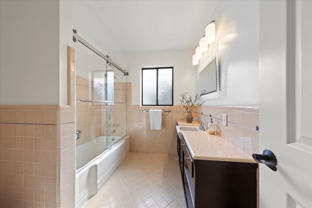 Detail Gallery Image 20 of 41 For 3315 Caxton Ct, San Mateo,  CA 94403 - 3 Beds | 3 Baths