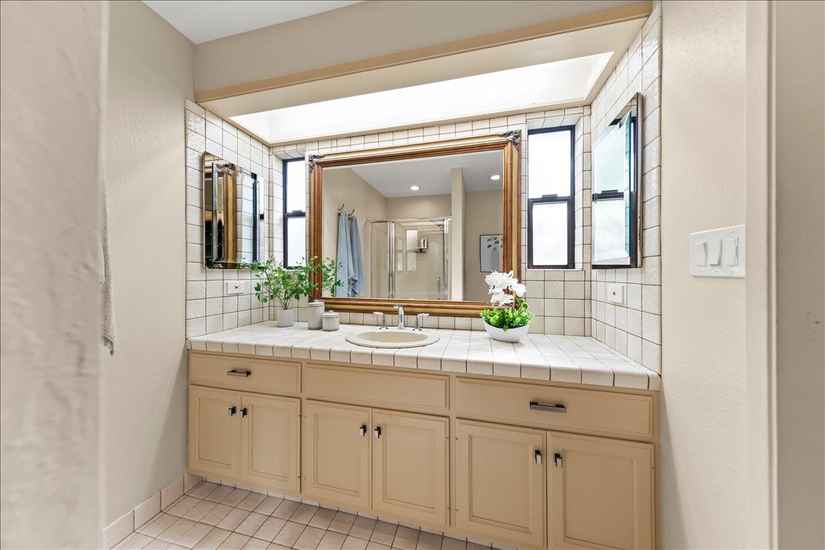 Detail Gallery Image 29 of 41 For 3315 Caxton Ct, San Mateo,  CA 94403 - 3 Beds | 3 Baths