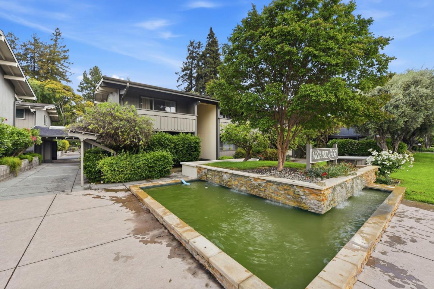 Detail Gallery Image 4 of 34 For 151 Buckingham Dr #251,  Santa Clara,  CA 95051 - 1 Beds | 1 Baths