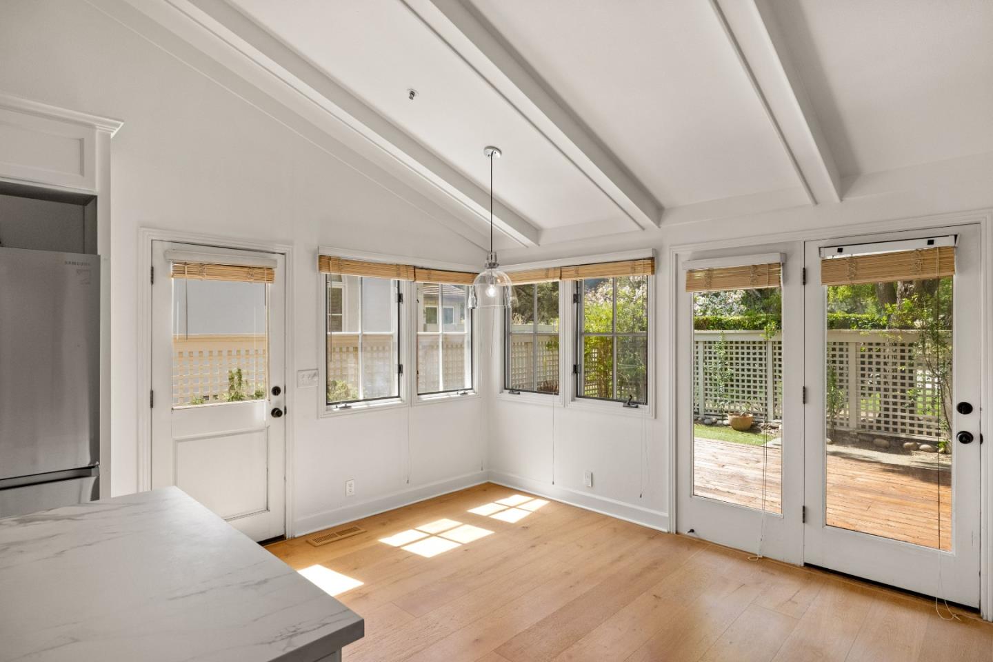 Detail Gallery Image 14 of 43 For 25399 Markham Ln, Salinas,  CA 93908 - 3 Beds | 3 Baths