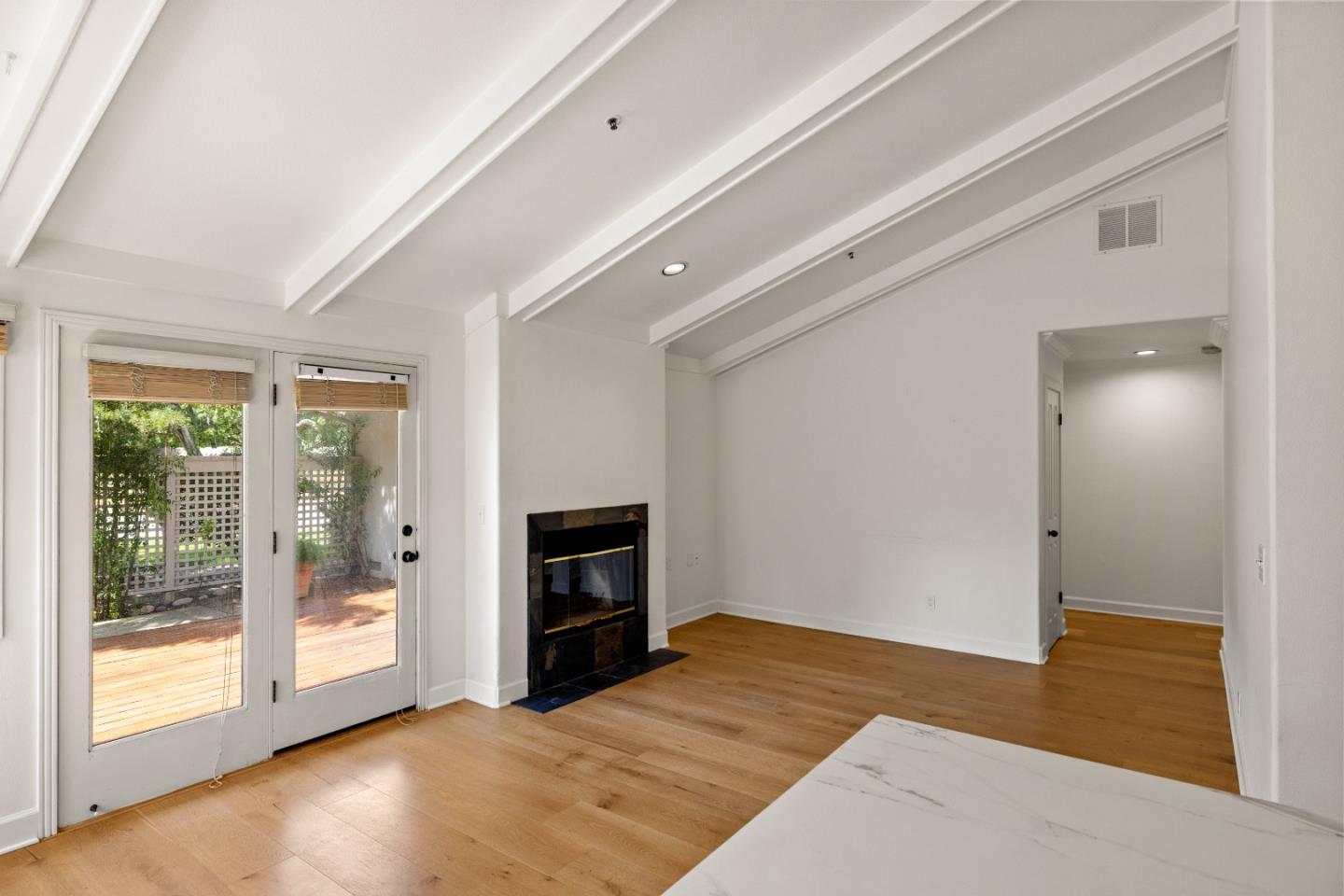 Detail Gallery Image 15 of 43 For 25399 Markham Ln, Salinas,  CA 93908 - 3 Beds | 3 Baths