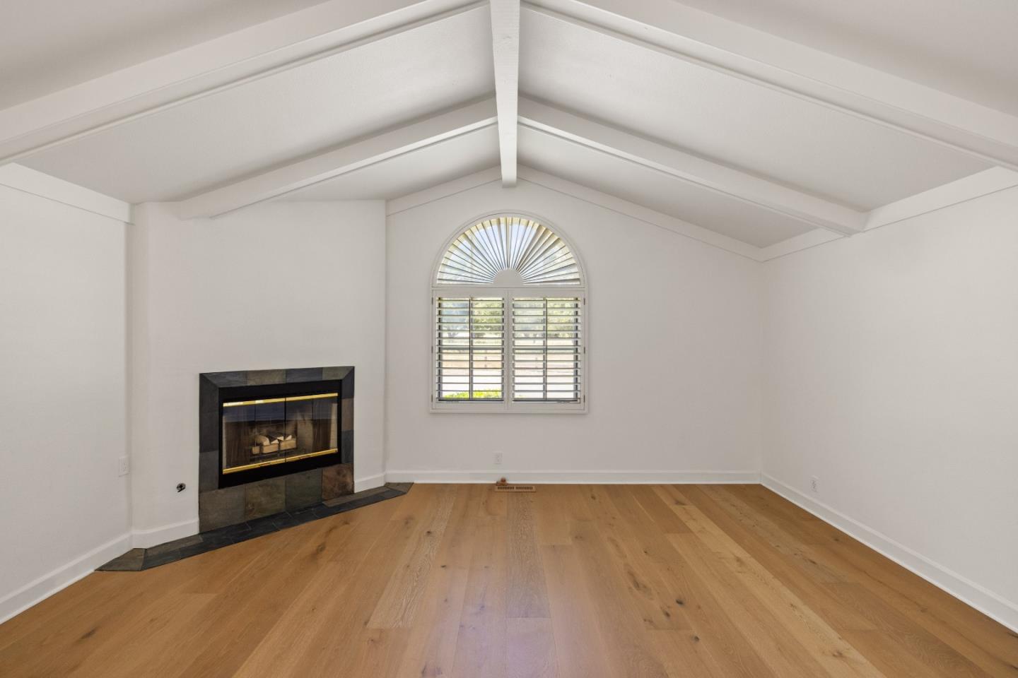 Detail Gallery Image 16 of 43 For 25399 Markham Ln, Salinas,  CA 93908 - 3 Beds | 3 Baths