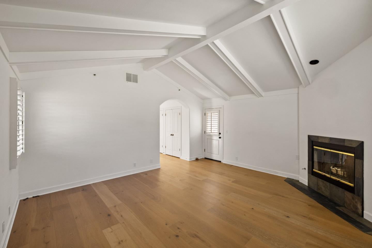 Detail Gallery Image 17 of 43 For 25399 Markham Ln, Salinas,  CA 93908 - 3 Beds | 3 Baths