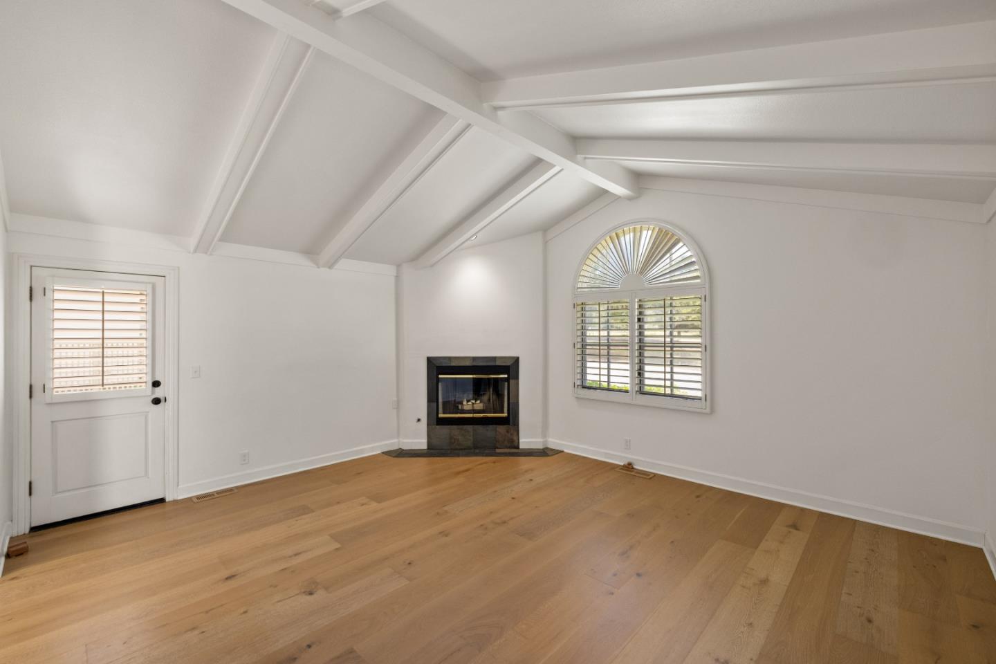 Detail Gallery Image 18 of 43 For 25399 Markham Ln, Salinas,  CA 93908 - 3 Beds | 3 Baths