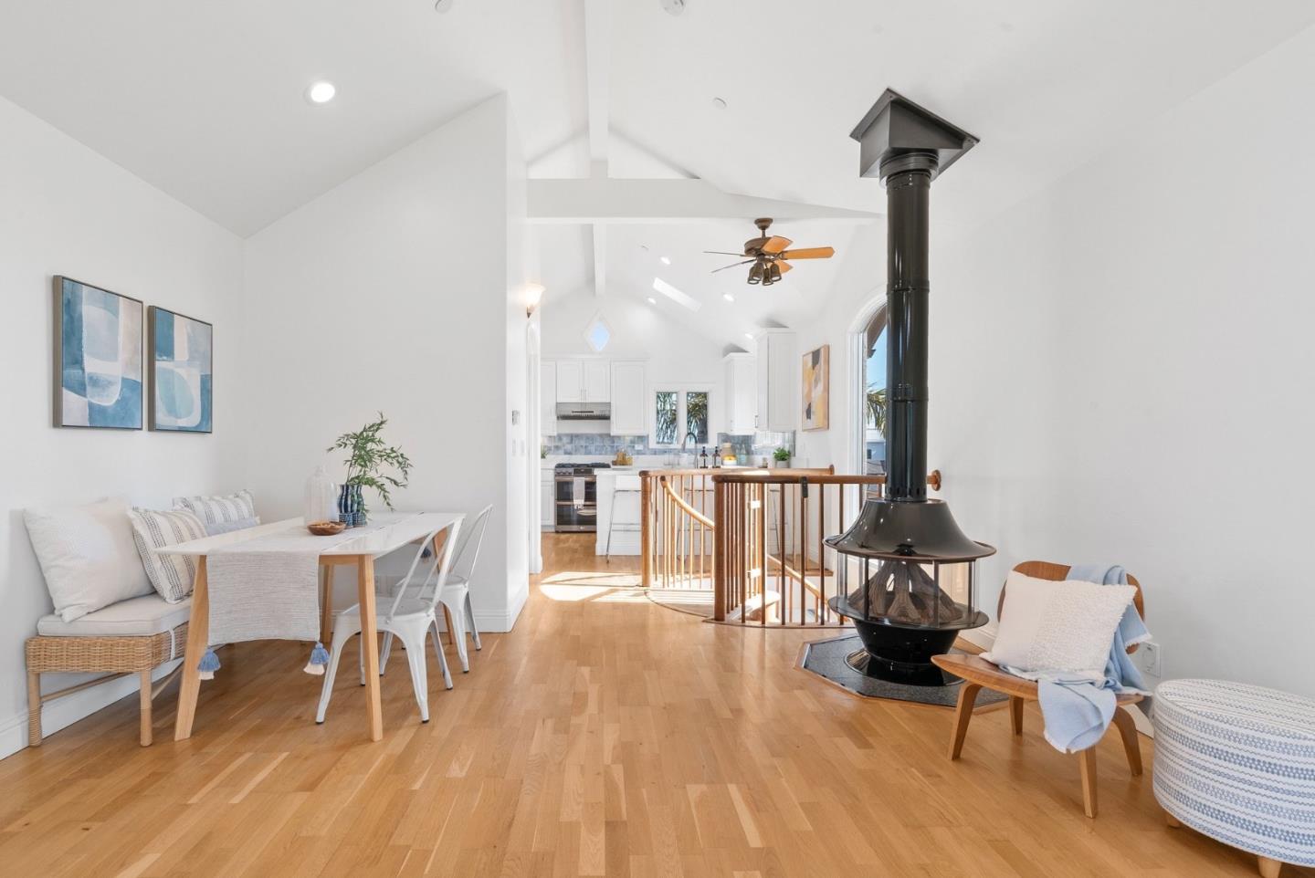 Detail Gallery Image 15 of 48 For 121 Anchorage Ave, Santa Cruz,  CA 95062 - 2 Beds | 1/1 Baths