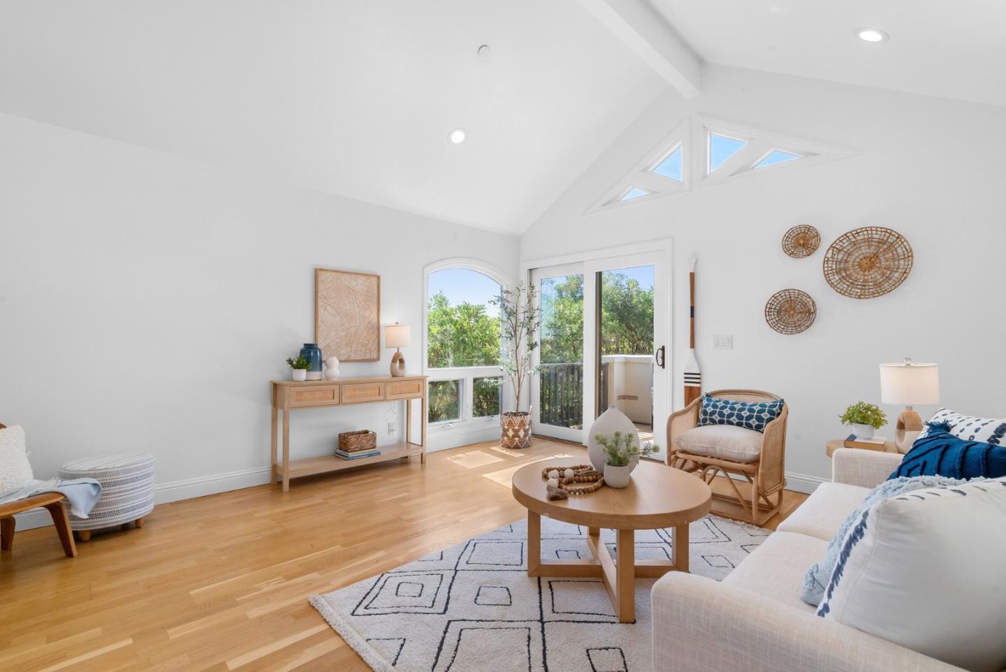 Detail Gallery Image 18 of 48 For 121 Anchorage Ave, Santa Cruz,  CA 95062 - 2 Beds | 1/1 Baths