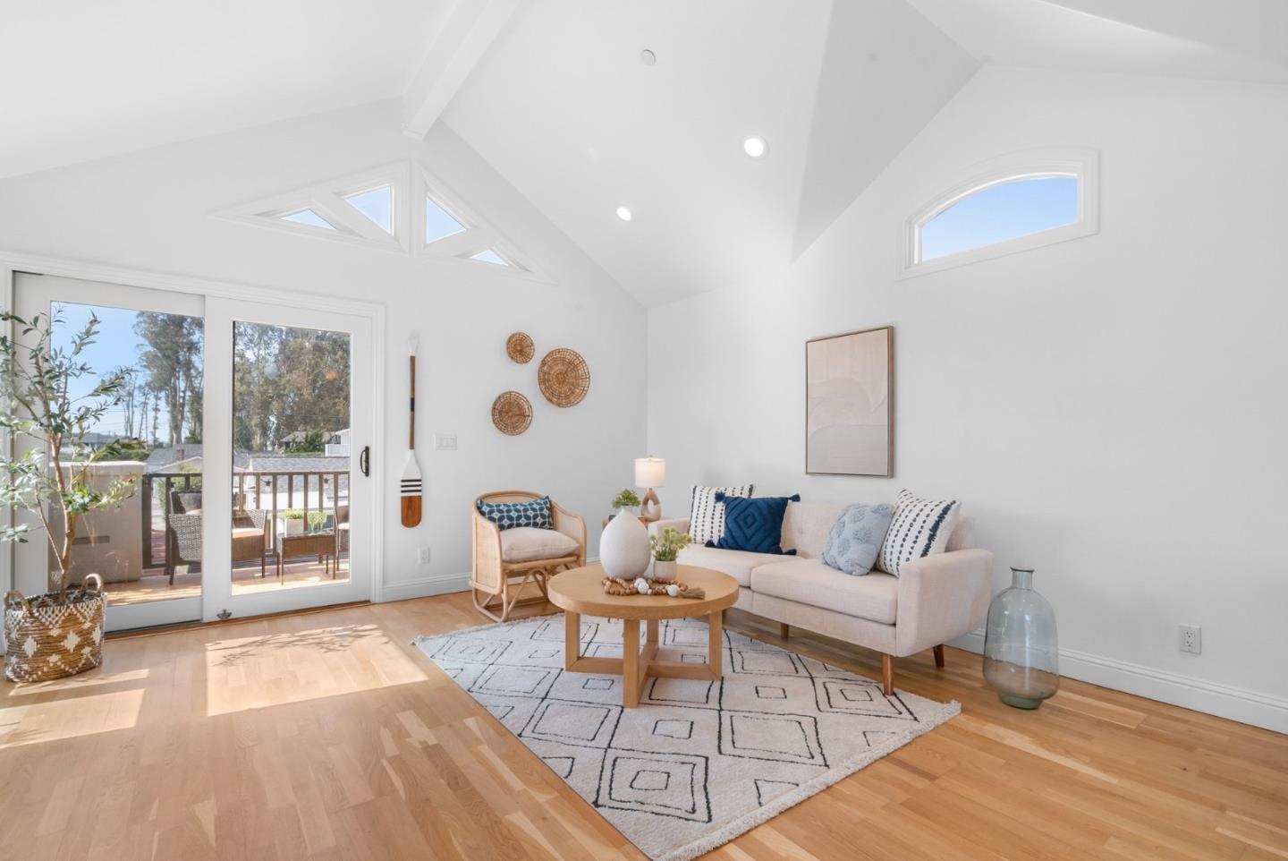 Detail Gallery Image 19 of 48 For 121 Anchorage Ave, Santa Cruz,  CA 95062 - 2 Beds | 1/1 Baths