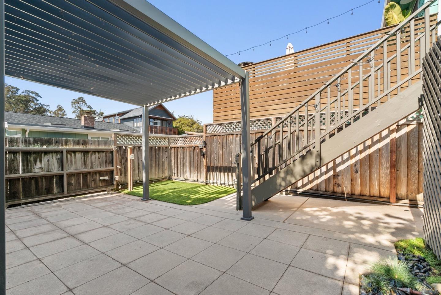Detail Gallery Image 40 of 48 For 121 Anchorage Ave, Santa Cruz,  CA 95062 - 2 Beds | 1/1 Baths