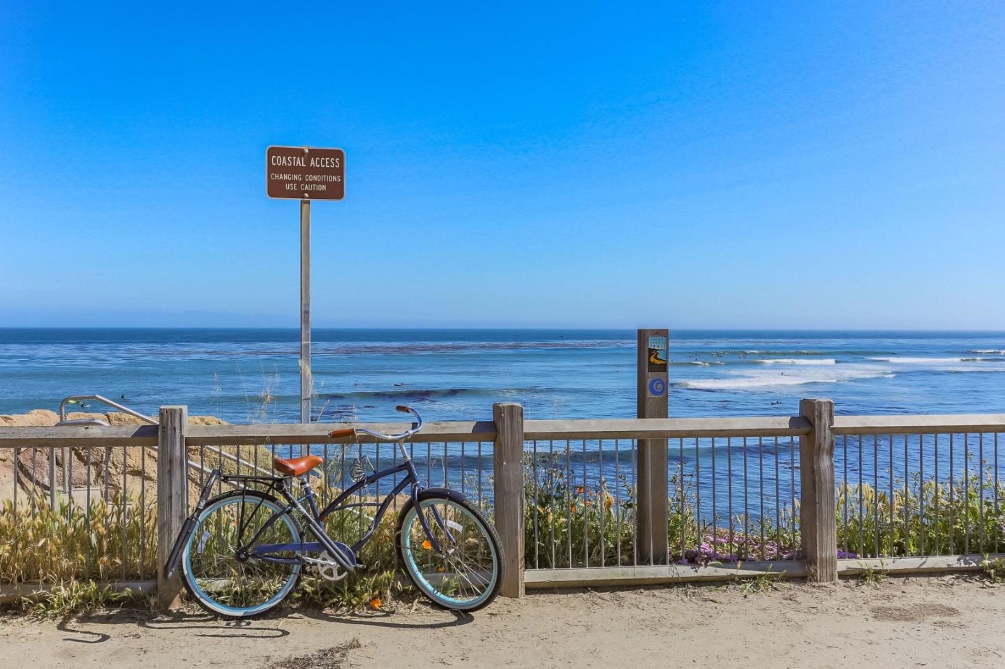 Detail Gallery Image 45 of 48 For 121 Anchorage Ave, Santa Cruz,  CA 95062 - 2 Beds | 1/1 Baths