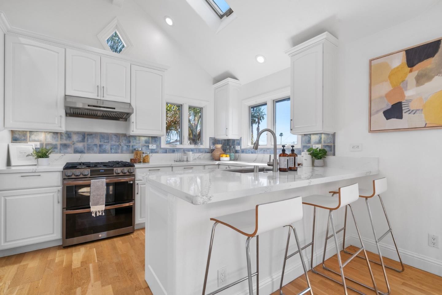 Detail Gallery Image 9 of 48 For 121 Anchorage Ave, Santa Cruz,  CA 95062 - 2 Beds | 1/1 Baths