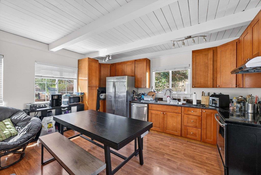 Detail Gallery Image 15 of 30 For 817 California St, Santa Cruz,  CA 95060 - – Beds | – Baths