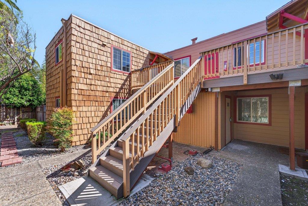 Detail Gallery Image 6 of 30 For 817 California St, Santa Cruz,  CA 95060 - – Beds | – Baths