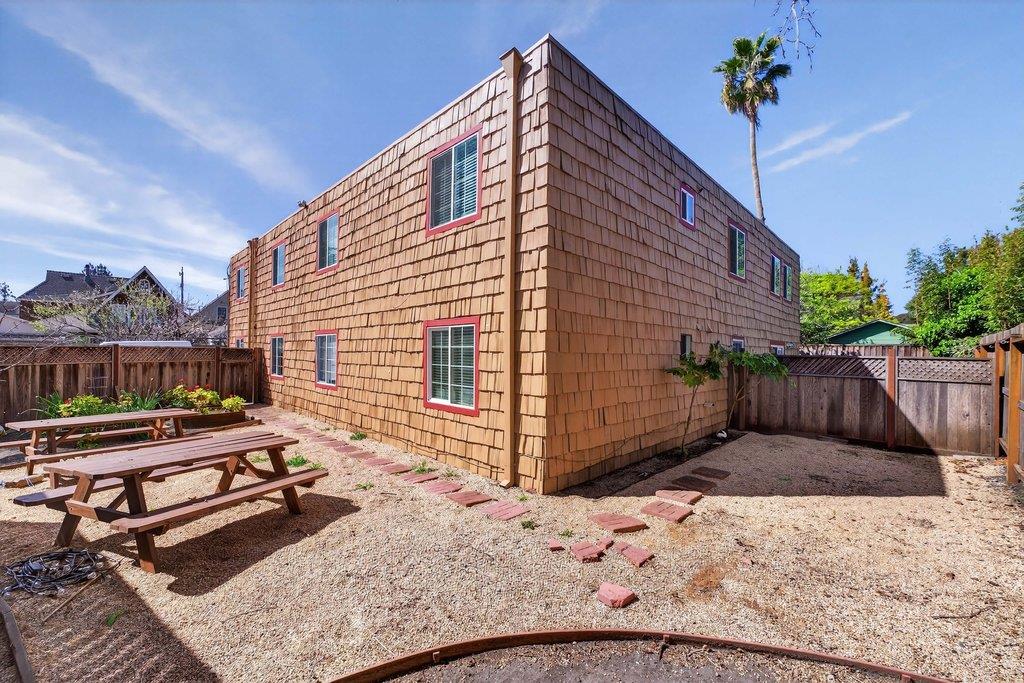 Detail Gallery Image 7 of 30 For 817 California St, Santa Cruz,  CA 95060 - – Beds | – Baths