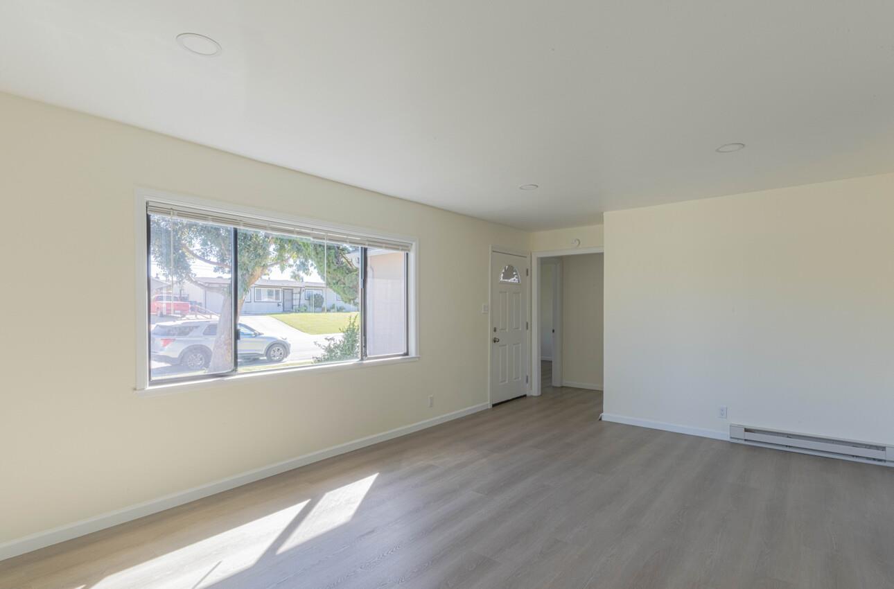 Detail Gallery Image 5 of 20 For 61 Beverly Dr, Salinas,  CA 93905 - 3 Beds | 1 Baths