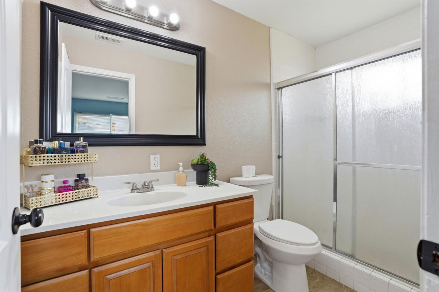 Detail Gallery Image 14 of 16 For 473 W Kavanagh Ave, Tracy,  CA 95376 - 3 Beds | 2 Baths