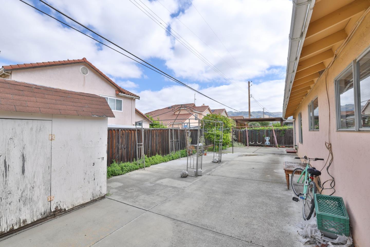 Detail Gallery Image 25 of 27 For 2537 Orinda Dr, San Jose,  CA 95121 - 3 Beds | 2 Baths