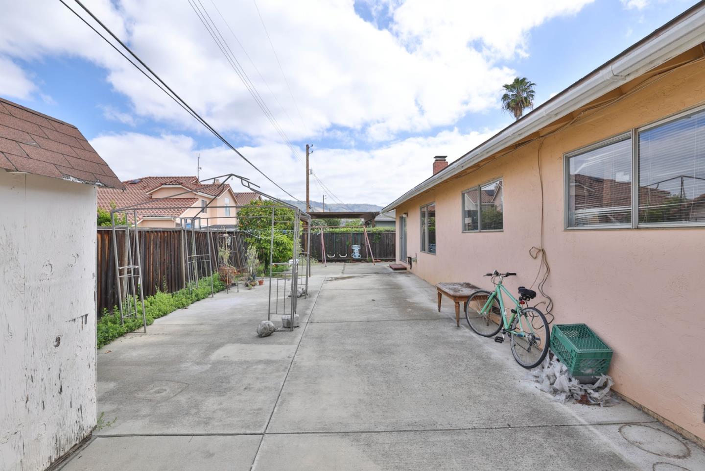 Detail Gallery Image 26 of 27 For 2537 Orinda Dr, San Jose,  CA 95121 - 3 Beds | 2 Baths