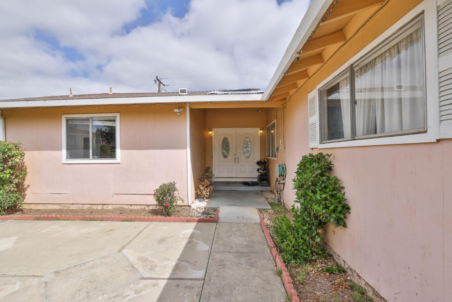 Detail Gallery Image 4 of 27 For 2537 Orinda Dr, San Jose,  CA 95121 - 3 Beds | 2 Baths