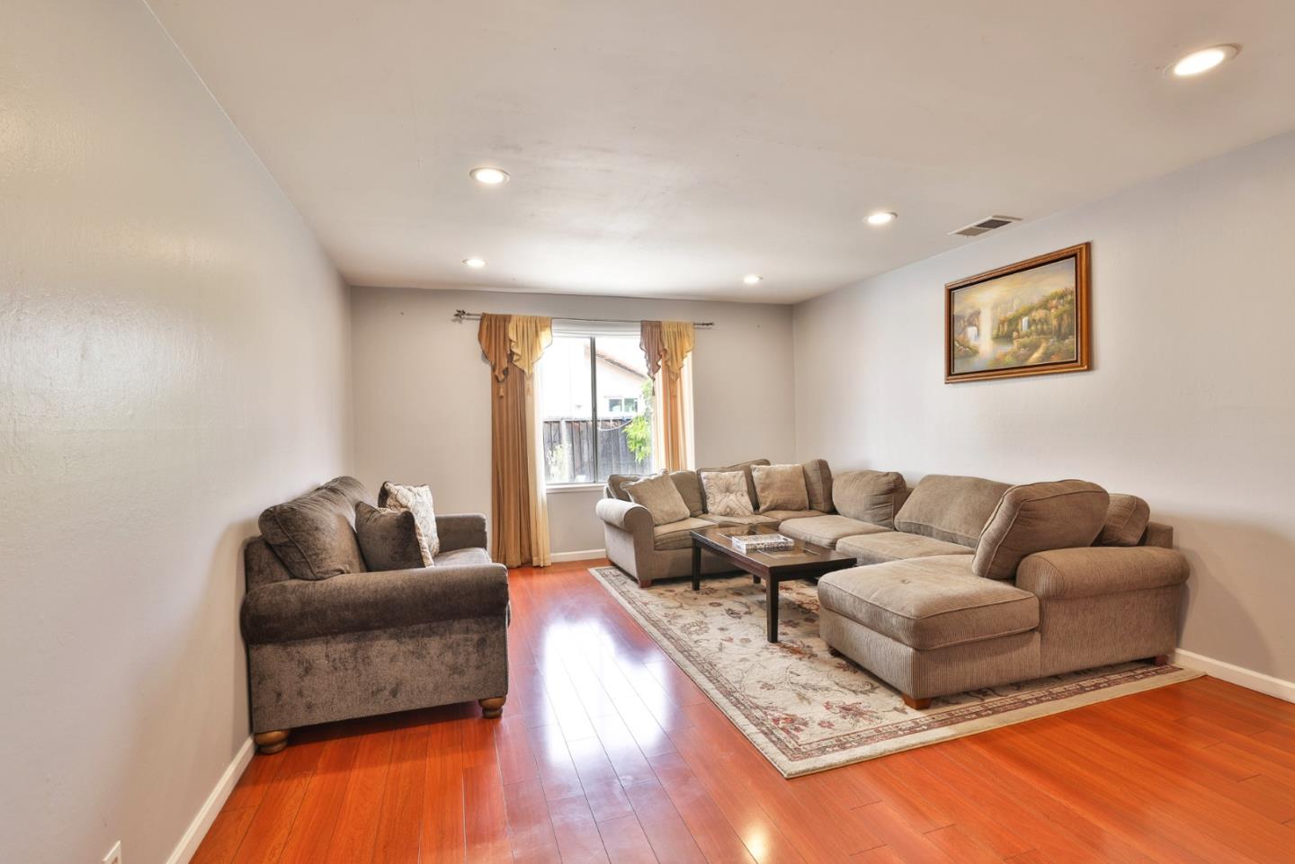 Detail Gallery Image 6 of 27 For 2537 Orinda Dr, San Jose,  CA 95121 - 3 Beds | 2 Baths