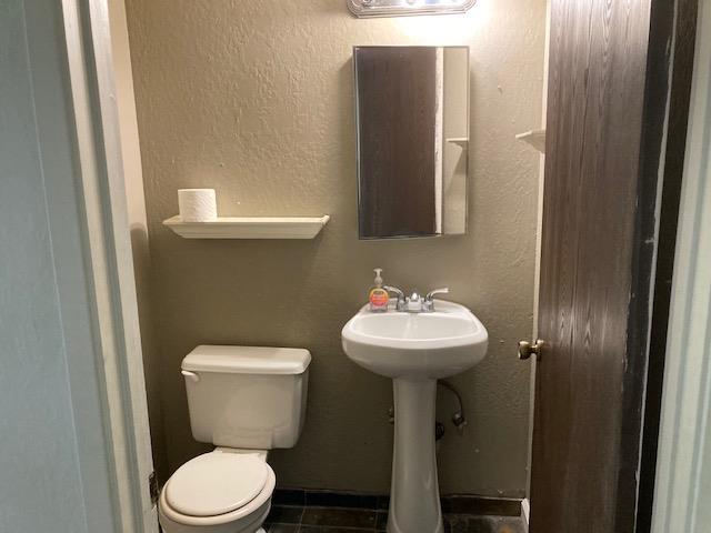 Detail Gallery Image 7 of 13 For 24 Alisa Cir, Watsonville,  CA 95076 - 2 Beds | 1/1 Baths