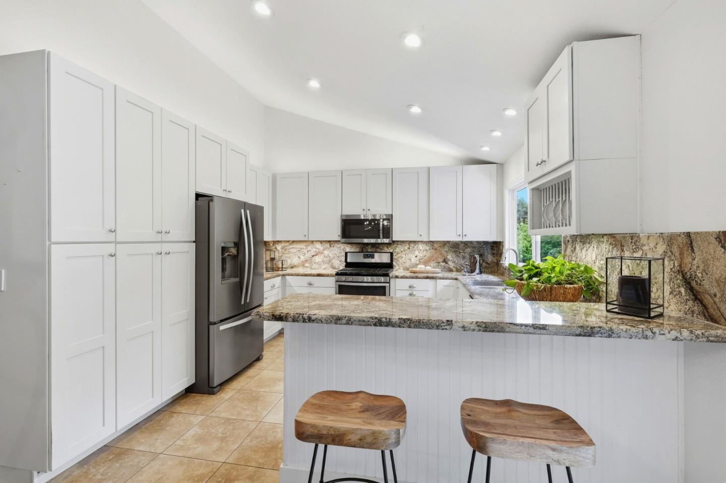 Detail Gallery Image 13 of 49 For 1460 Quail Hollow Rd, Ben Lomond,  CA 95005 - 3 Beds | 2 Baths