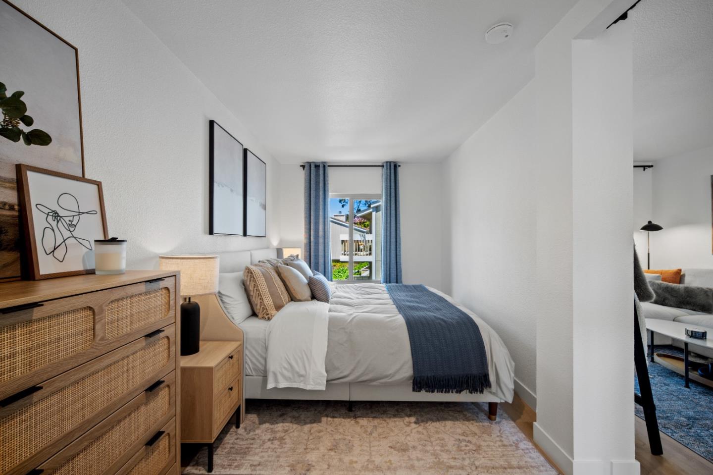 Detail Gallery Image 14 of 17 For 300 Glenwood Cir #308,  Monterey,  CA 93940 - 1 Beds | 1 Baths